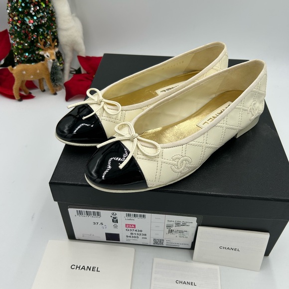 Women’s Chanel lambskin cap toe ballet flats size 37.5 made in Italy.PRISTINE - Picture 10 of 10